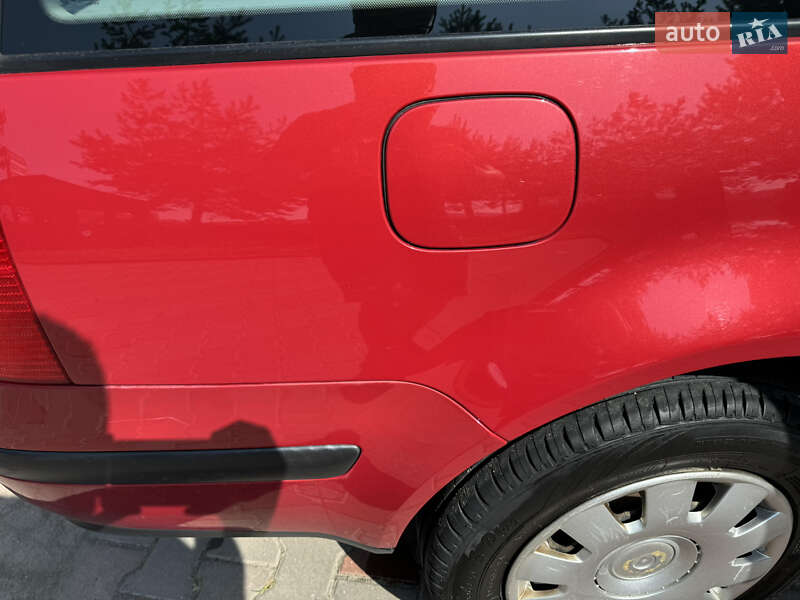 Универсал Volkswagen Golf 2002 в Львове