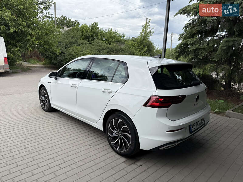 Хетчбек Volkswagen Golf 2022 в Павлограді