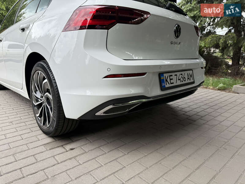 Хетчбек Volkswagen Golf 2022 в Павлограді