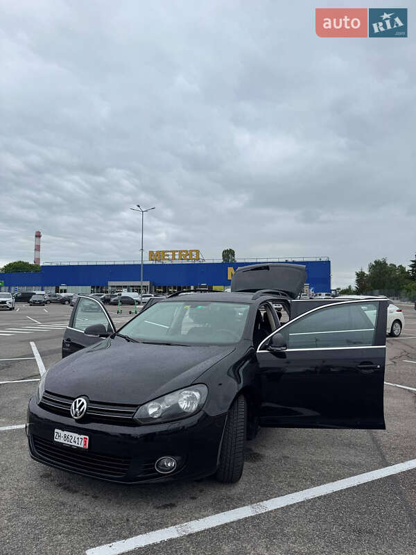 Универсал Volkswagen Golf 2010 в Житомире