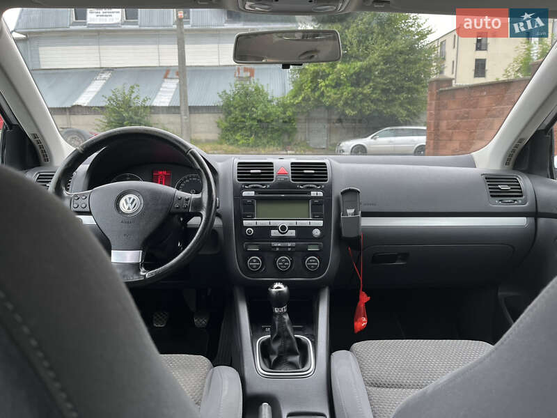 Універсал Volkswagen Golf 2008 в Рівному