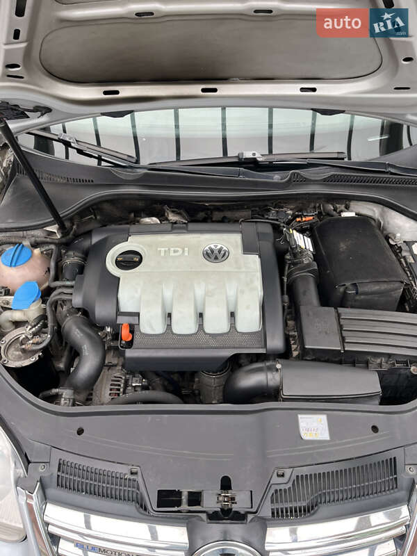 Універсал Volkswagen Golf 2008 в Рівному