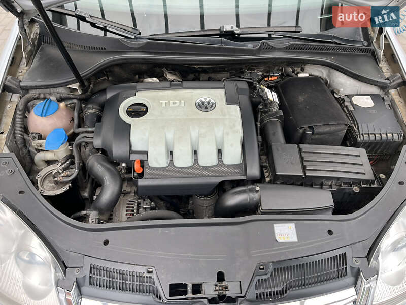 Універсал Volkswagen Golf 2008 в Рівному