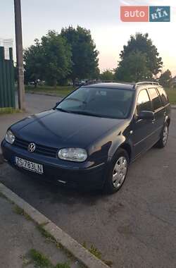 Универсал Volkswagen Golf 2001 в Звягеле