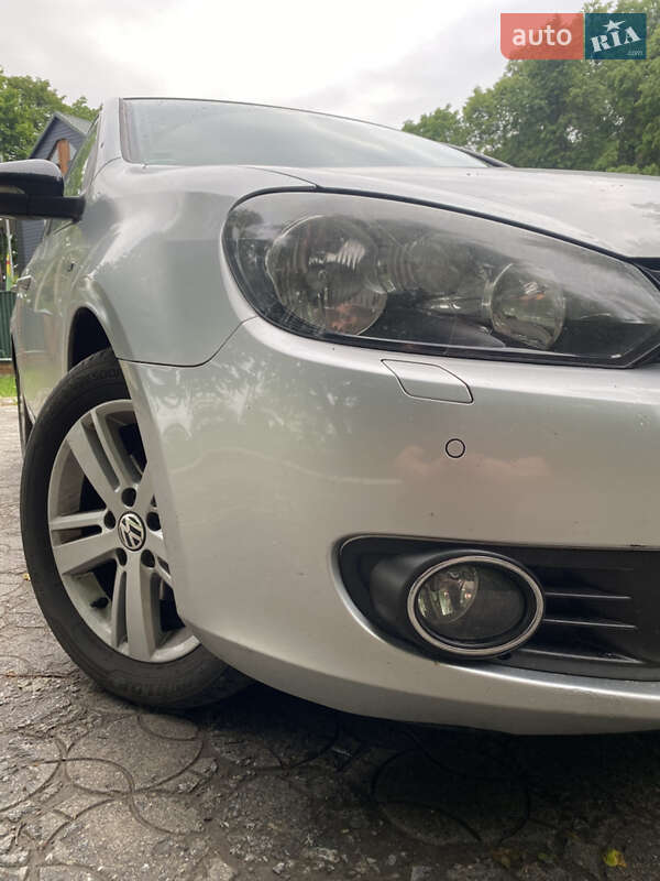 Хэтчбек Volkswagen Golf 2012 в Любешове