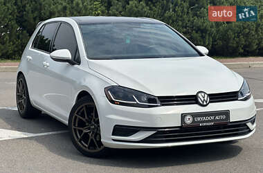 Хетчбек Volkswagen Golf 2020 в Києві