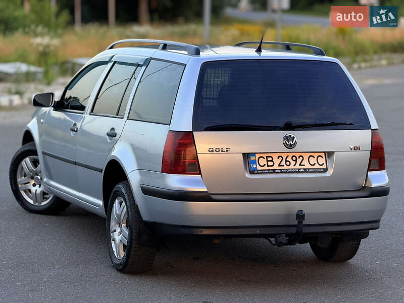 Універсал Volkswagen Golf 2001 в Мені