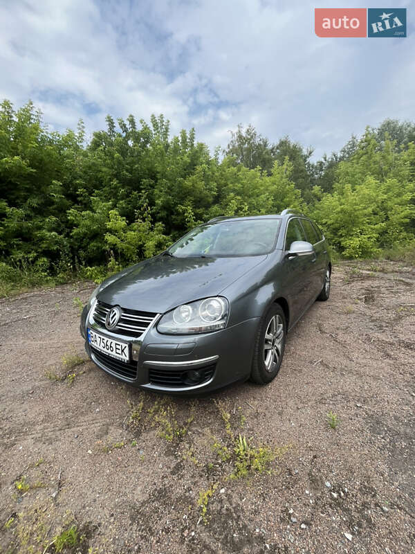 Універсал Volkswagen Golf 2009 в Харкові