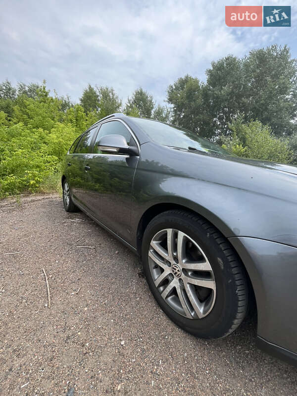Універсал Volkswagen Golf 2009 в Харкові
