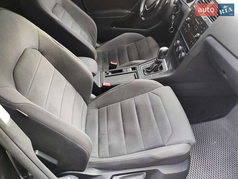 Универсал Volkswagen Golf 2017 в Бородянке