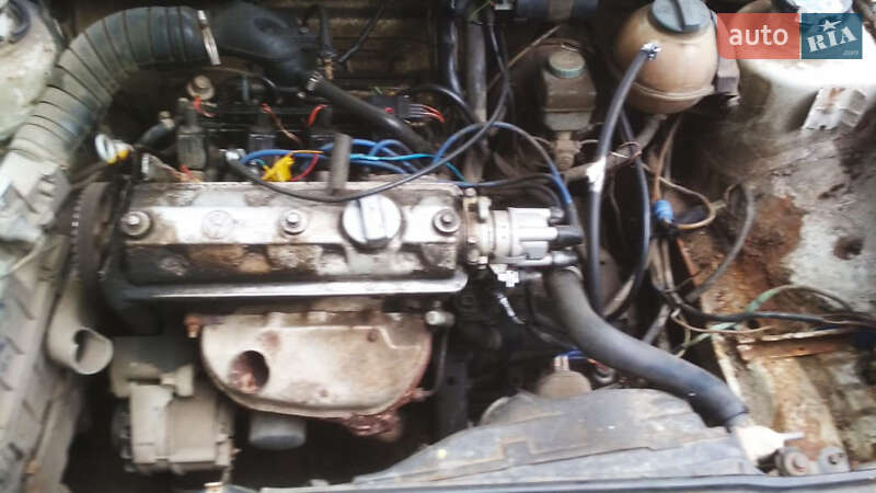 Хэтчбек Volkswagen Golf 1990 в Житомире