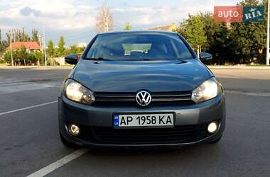 Хетчбек Volkswagen Golf 2009 в Запоріжжі