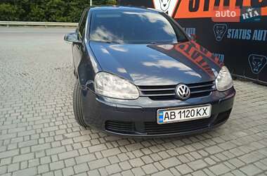 Хетчбек Volkswagen Golf 2005 в Вінниці