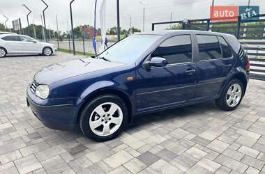Хетчбек Volkswagen Golf 1998 в 