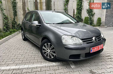 Хетчбек Volkswagen Golf 2005 в Хмельницькому