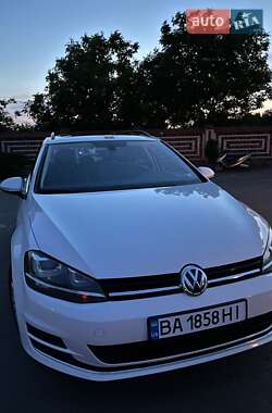 Универсал Volkswagen Golf 2015 в Гайвороне