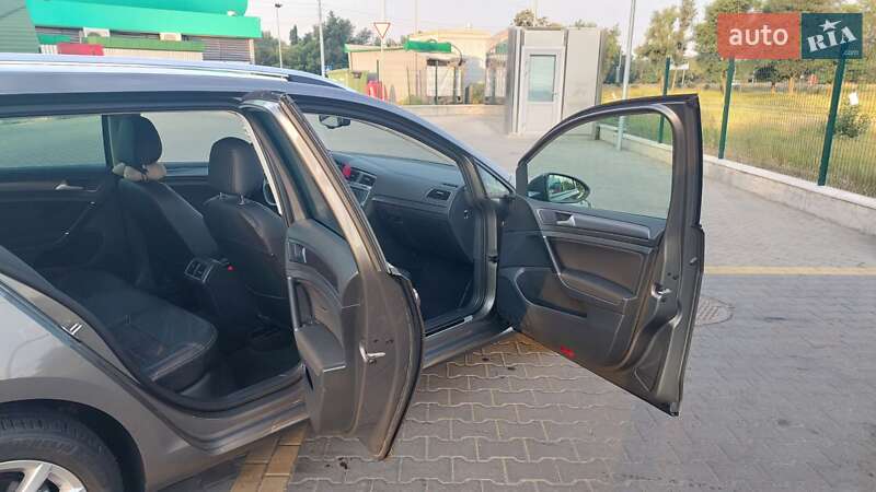 Універсал Volkswagen Golf 2015 в Києві