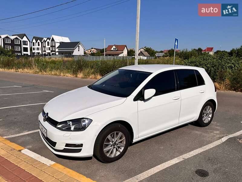 Хетчбек Volkswagen Golf 2012 в Гостомелі