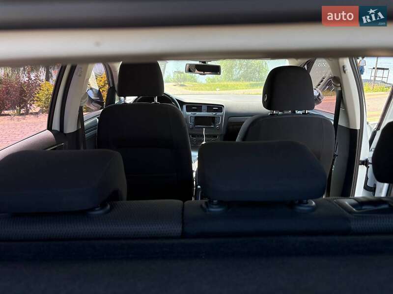 Хетчбек Volkswagen Golf 2012 в Гостомелі