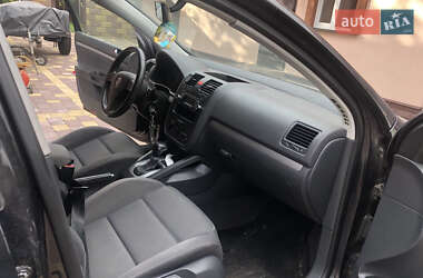 Універсал Volkswagen Golf 2004 в 