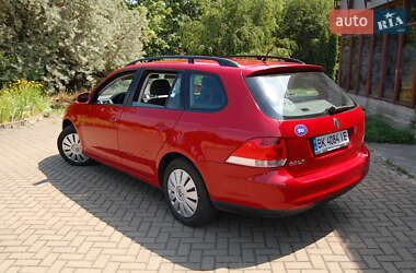 Универсал Volkswagen Golf 2009 в Ровно