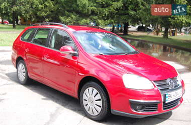 Универсал Volkswagen Golf 2009 в Ровно