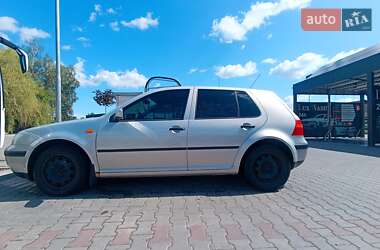 Хэтчбек Volkswagen Golf 1999 в  Хэтчбек Volkswagen Golf 1999 в
