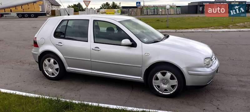 Volkswagen Golf 2000