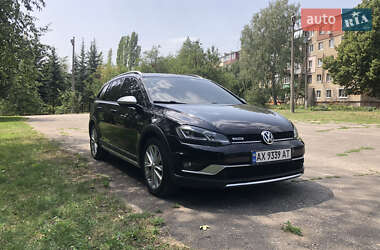 Универсал Volkswagen Golf 2016 в Чугуеве