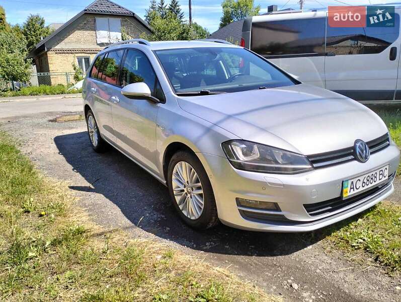 Універсал Volkswagen Golf 2014 в Луцьку