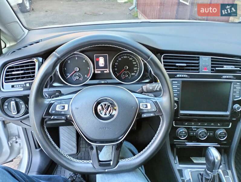 Універсал Volkswagen Golf 2014 в Луцьку