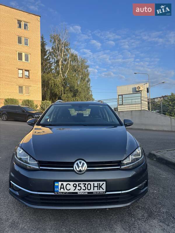 Универсал Volkswagen Golf 2018 в 