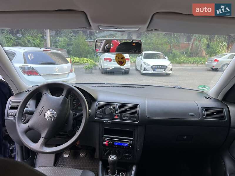 Хетчбек Volkswagen Golf 2003 в Одесі