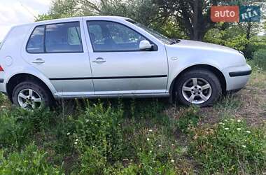 Хетчбек Volkswagen Golf 2003 в Охтирці