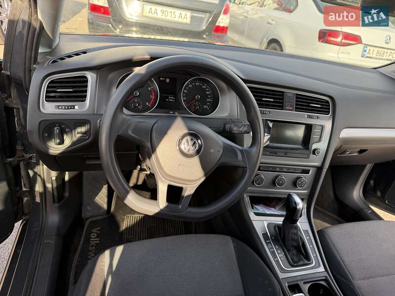 Хетчбек Volkswagen Golf 2014 в Києві