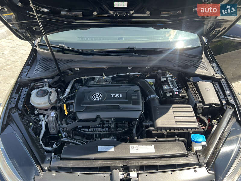 Универсал Volkswagen Golf 2019 в Львове