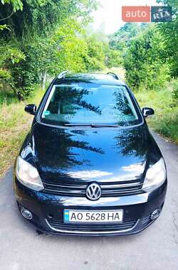 Хетчбек Volkswagen Golf 2009 в Сваляві