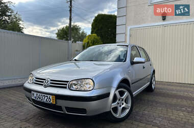 Хетчбек Volkswagen Golf 2001 в Львові