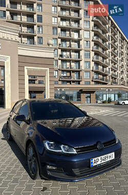 Хетчбек Volkswagen Golf 2014 в Дніпрі