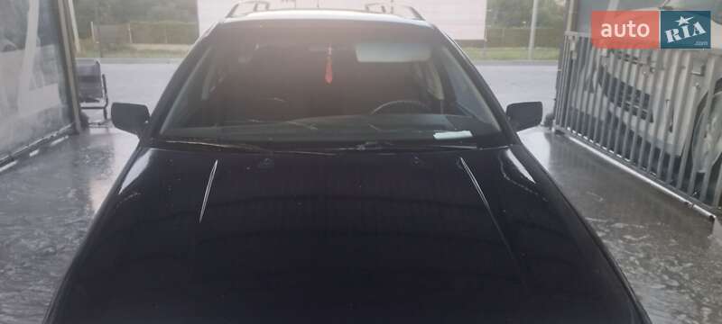 Універсал Volkswagen Golf 1998 в Здолбуніві