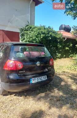 Хетчбек Volkswagen Golf 2004 в Затоці