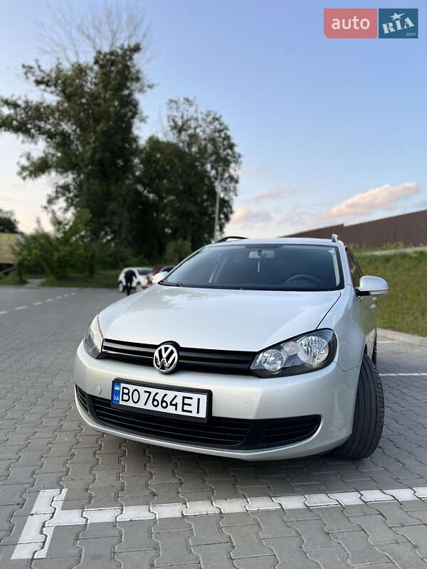 Универсал Volkswagen Golf 2010 в Тернополе
