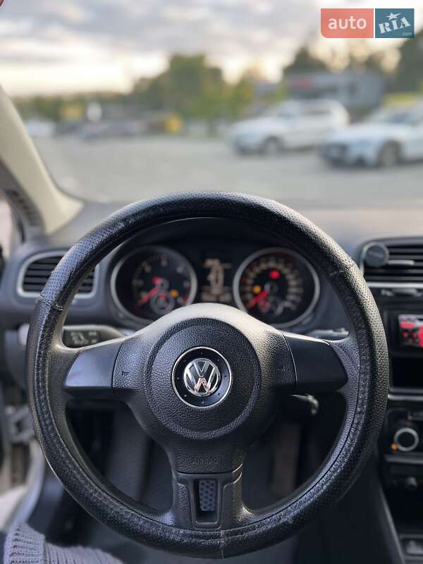 Универсал Volkswagen Golf 2010 в Тернополе