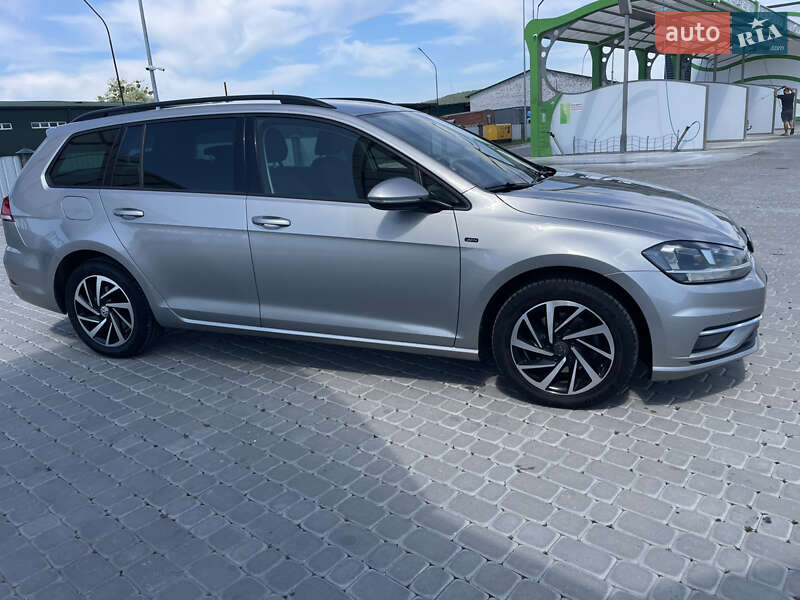 Универсал Volkswagen Golf 2018 в Тернополе