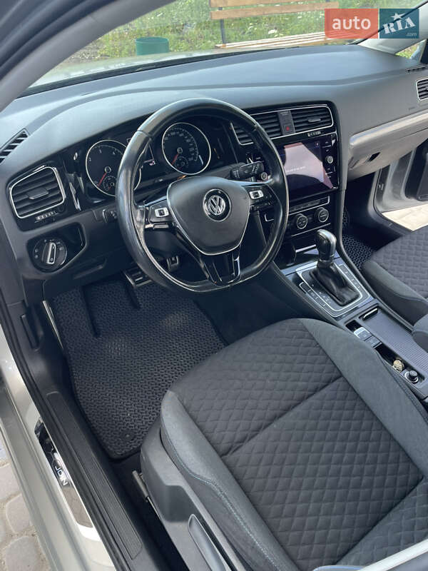 Универсал Volkswagen Golf 2018 в Тернополе