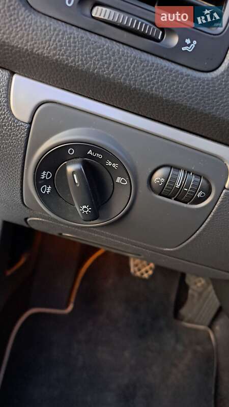 Хэтчбек Volkswagen Golf 2008 в Мукачево