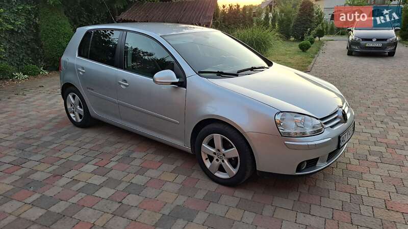 Хэтчбек Volkswagen Golf 2008 в Мукачево