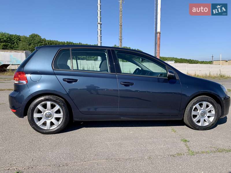 Хэтчбек Volkswagen Golf 2009 в Виннице