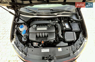 Хэтчбек Volkswagen Golf 2009 в 