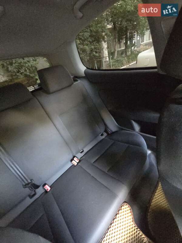 Хэтчбек Volkswagen Golf 2005 в Одессе